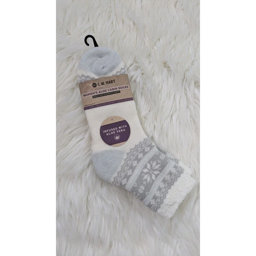 C.W. Hart Women's Aloe Cabin Socks 4-Pack Fuzzy Cozy Winter Warm Fair Isle Crew